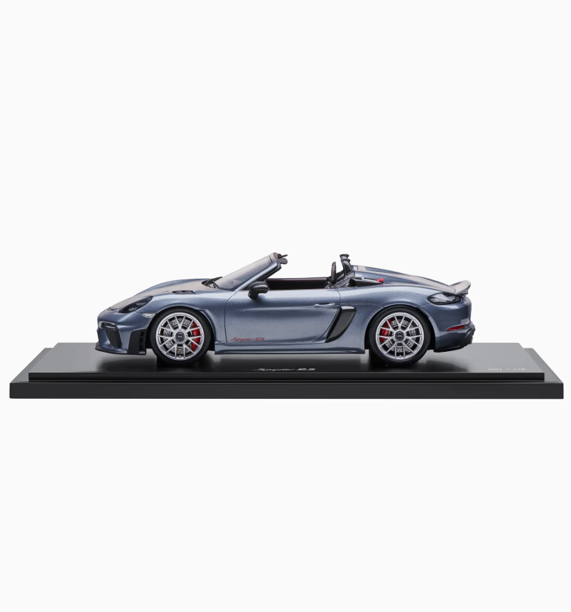 982 Spyder RS