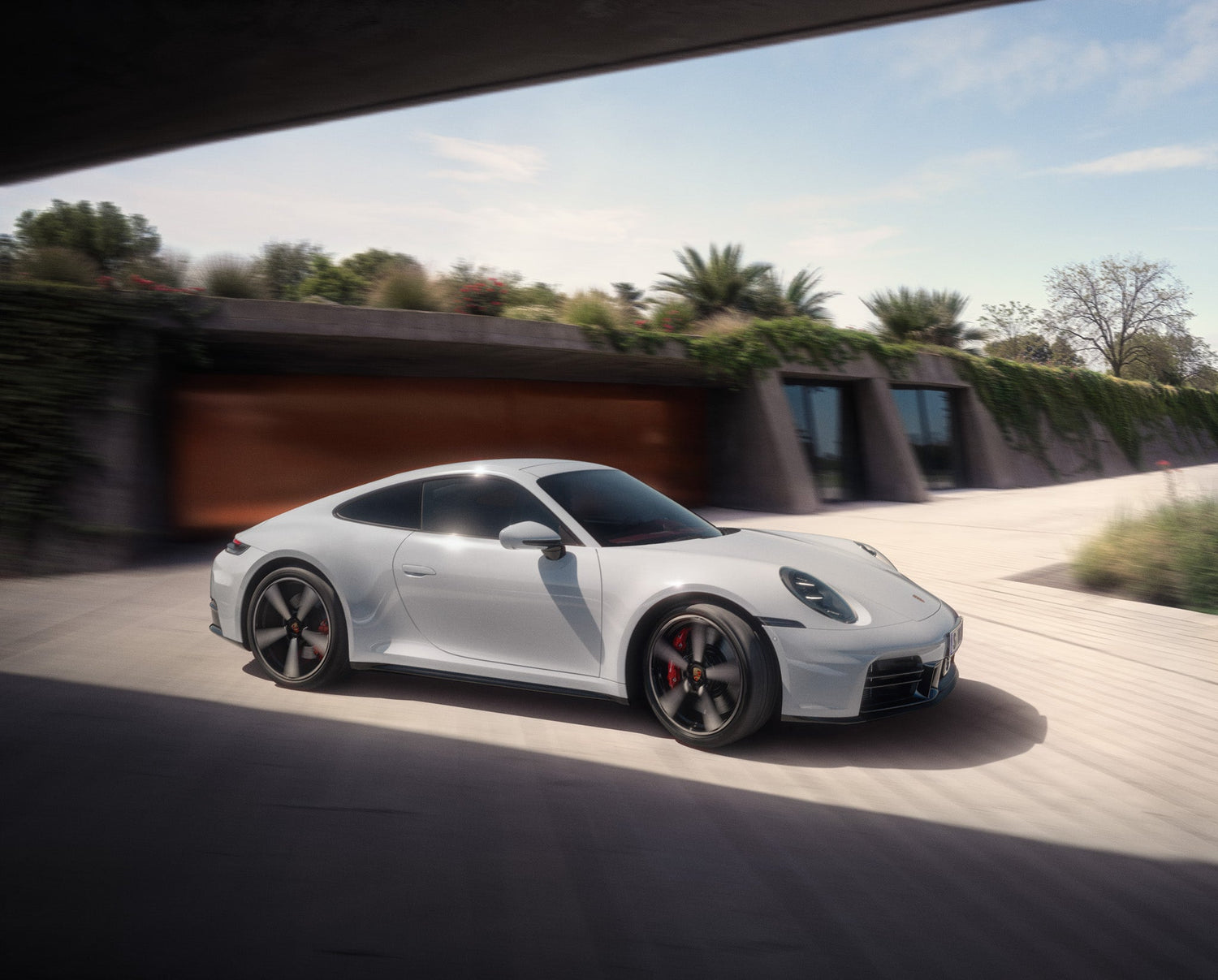 911