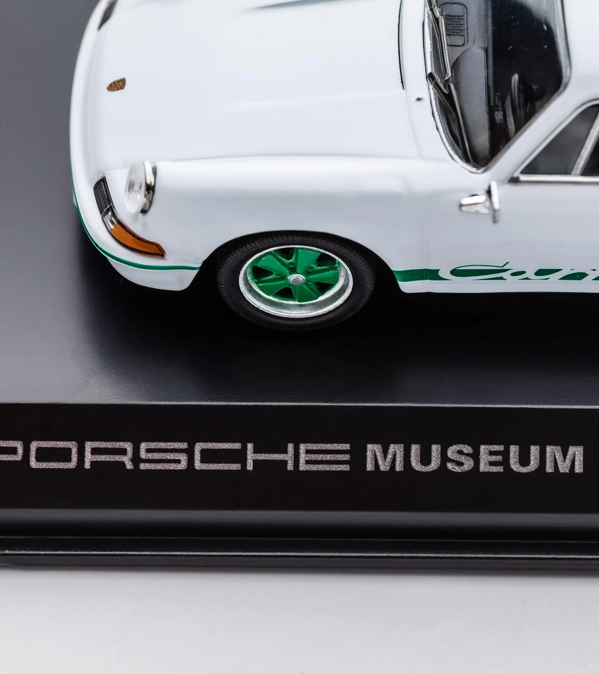 Porsche 911 Carrera RS 2.7