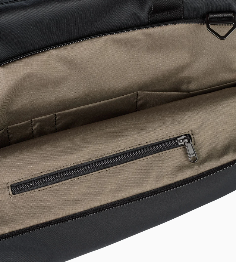 Essential Weekender