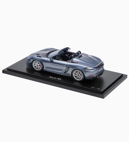 982 Spyder RS