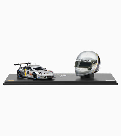 Porsche 911 RSR and Michael Fassbender helmet – Limited Edition