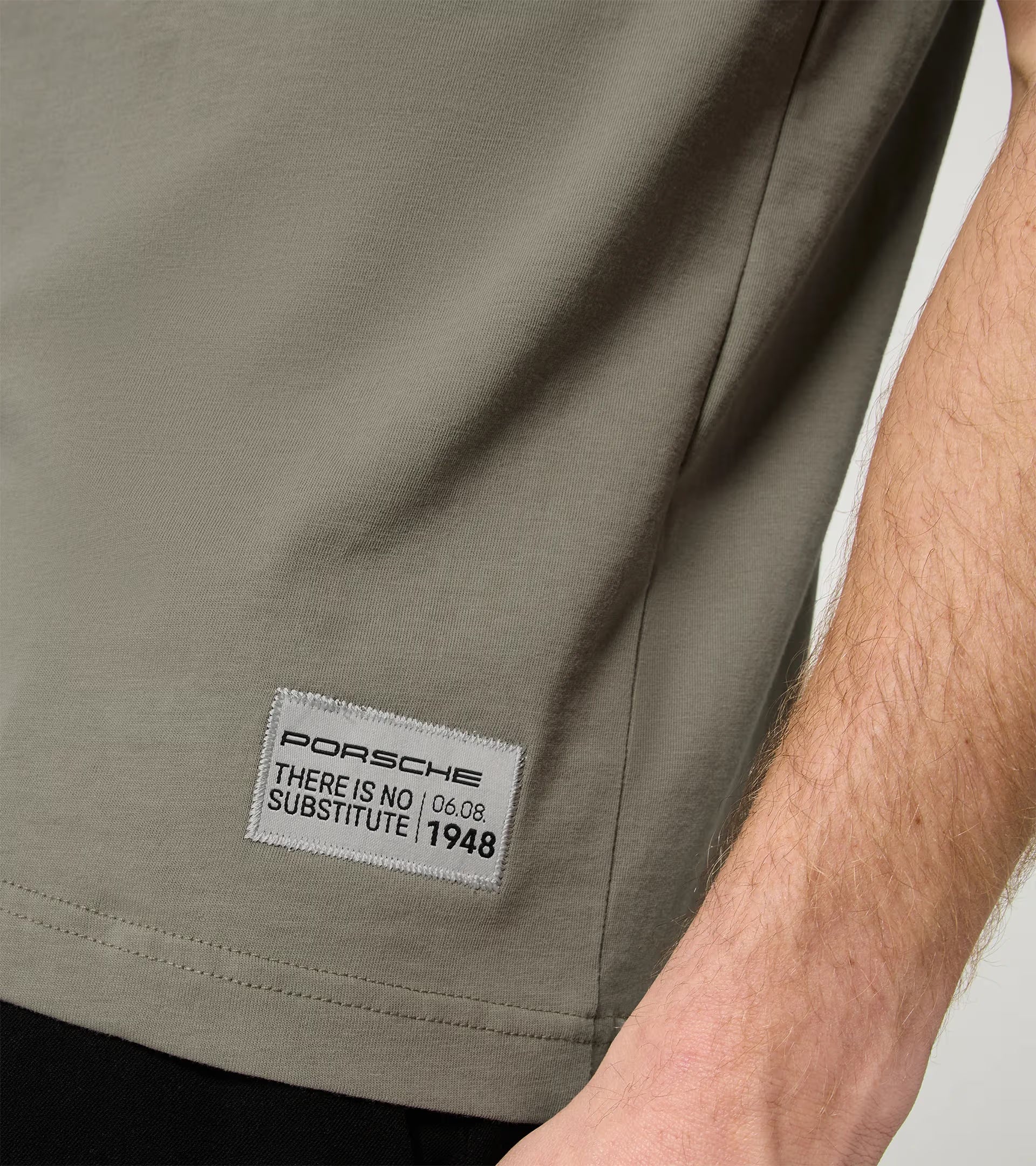 There Is No Substitute T-Shirt Unisex Green